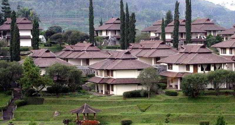 Puteri Gunung Hotel Lembang Buitenkant foto