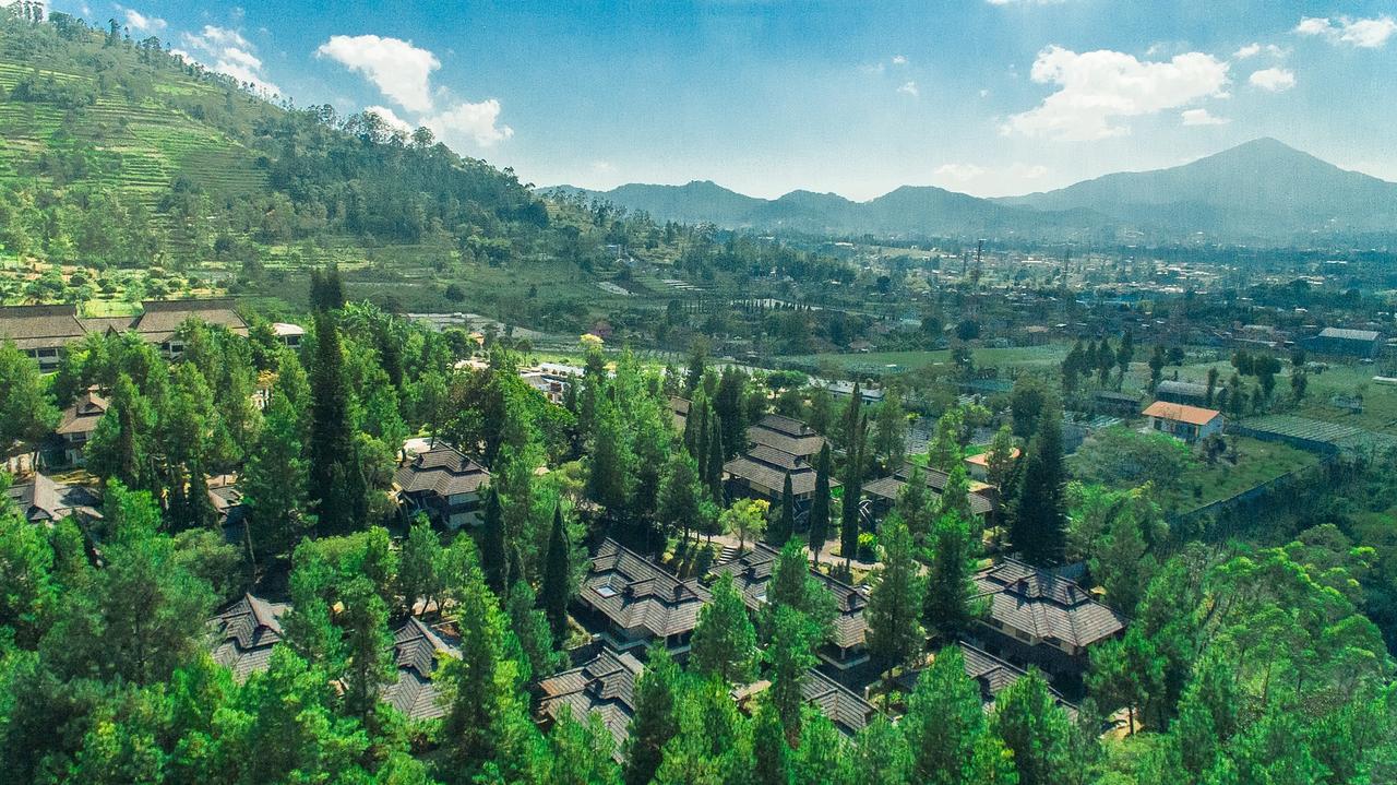 Puteri Gunung Hotel Lembang Buitenkant foto