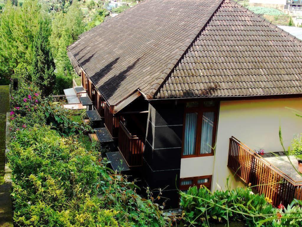 Puteri Gunung Hotel Lembang Buitenkant foto