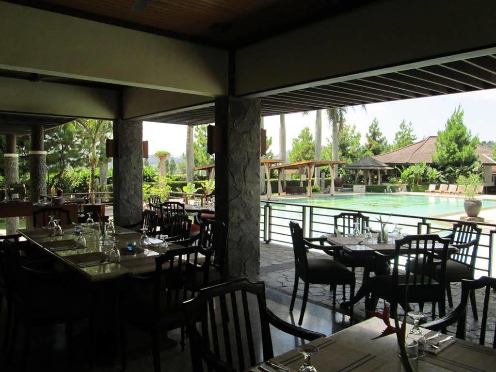 Puteri Gunung Hotel Lembang Buitenkant foto